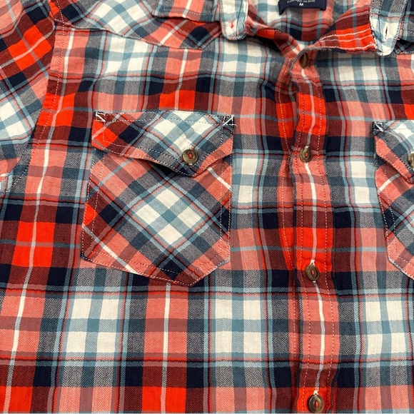 The North Face Men’s Medium Plaid Button Up Shirt - Picture 6 of 6